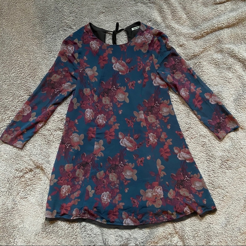 Kimchi Blue Floral Shift Dress EUC